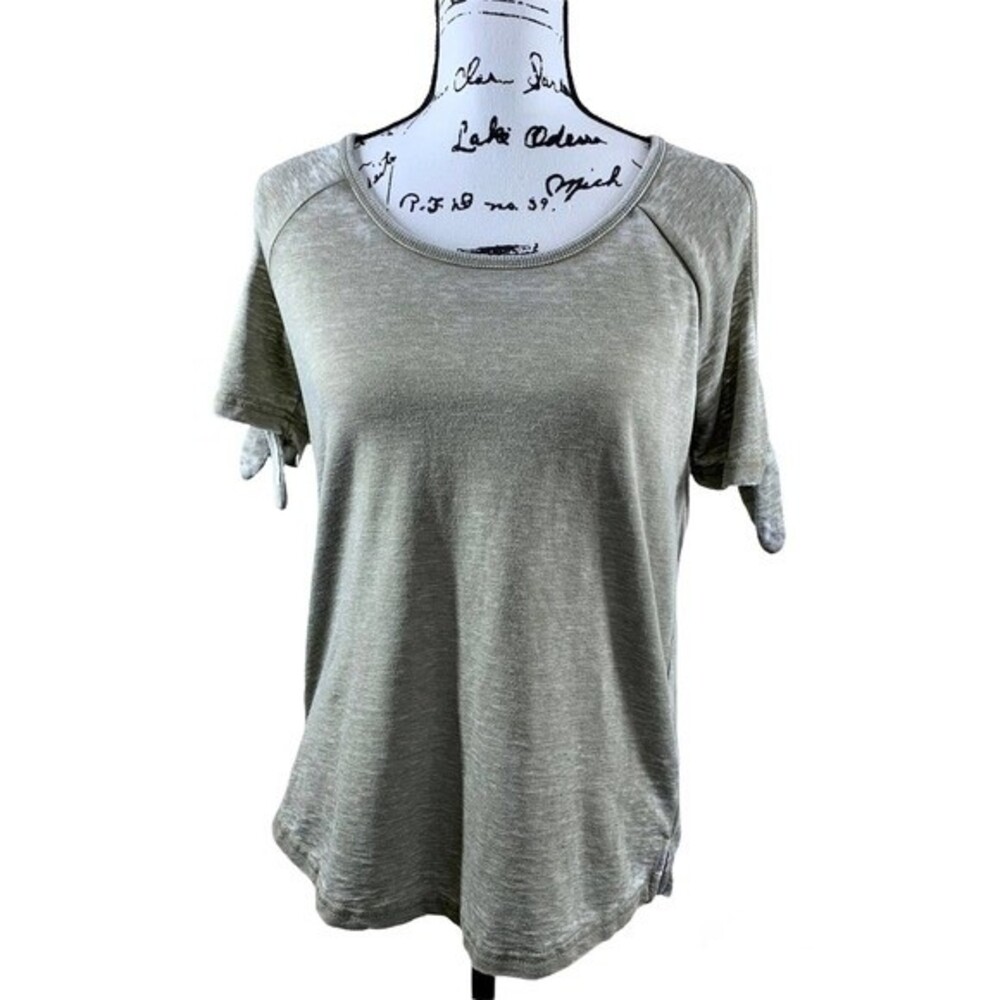 Anthropologie Jane and Delancey green top cold shoulder top size S
